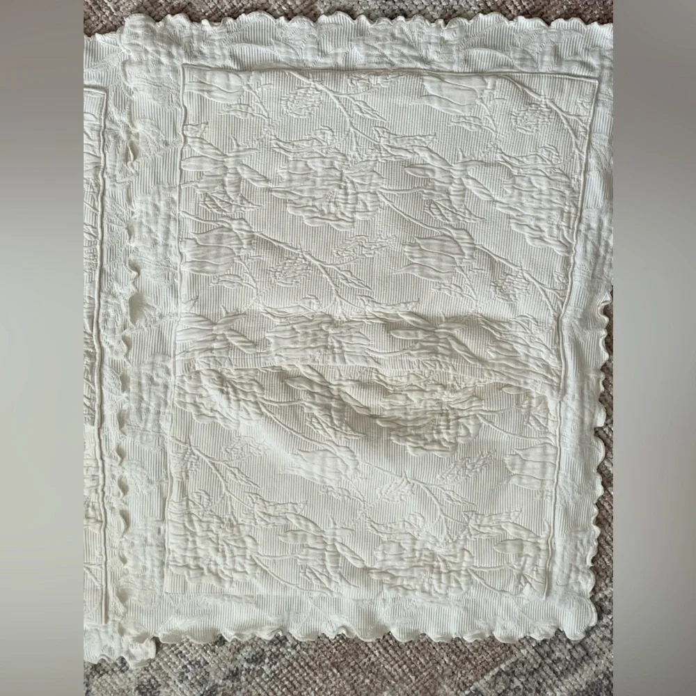 Peacock Alley Cream Scalloped Edge 2/  Pillow Shams